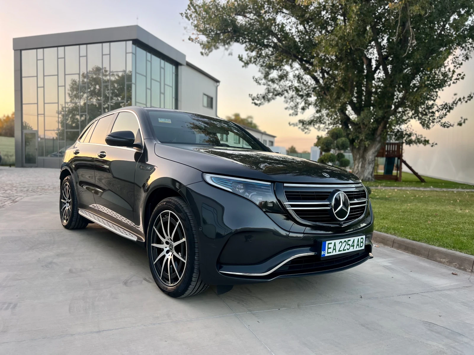 Mercedes-Benz EQC 400/AMG/4Matik/360/Multibeam | Mobile.bg   1