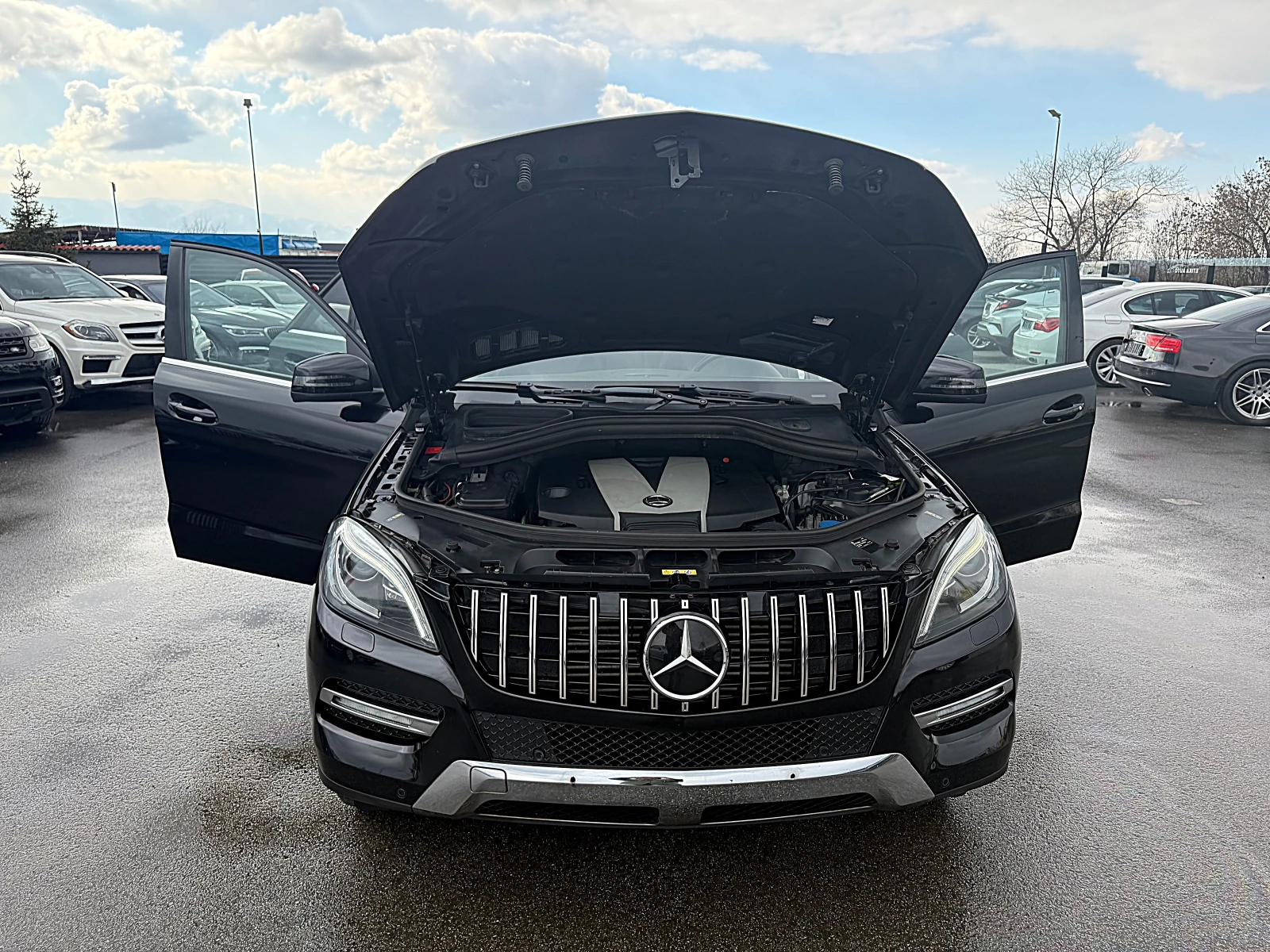 Mercedes-Benz ML 350 AMG OPTIK-PANORAMA-DISTRONIK-МЪРТВА ТОЧКА-ПОДГРЯВА | Mobile.bg — изображение 16
