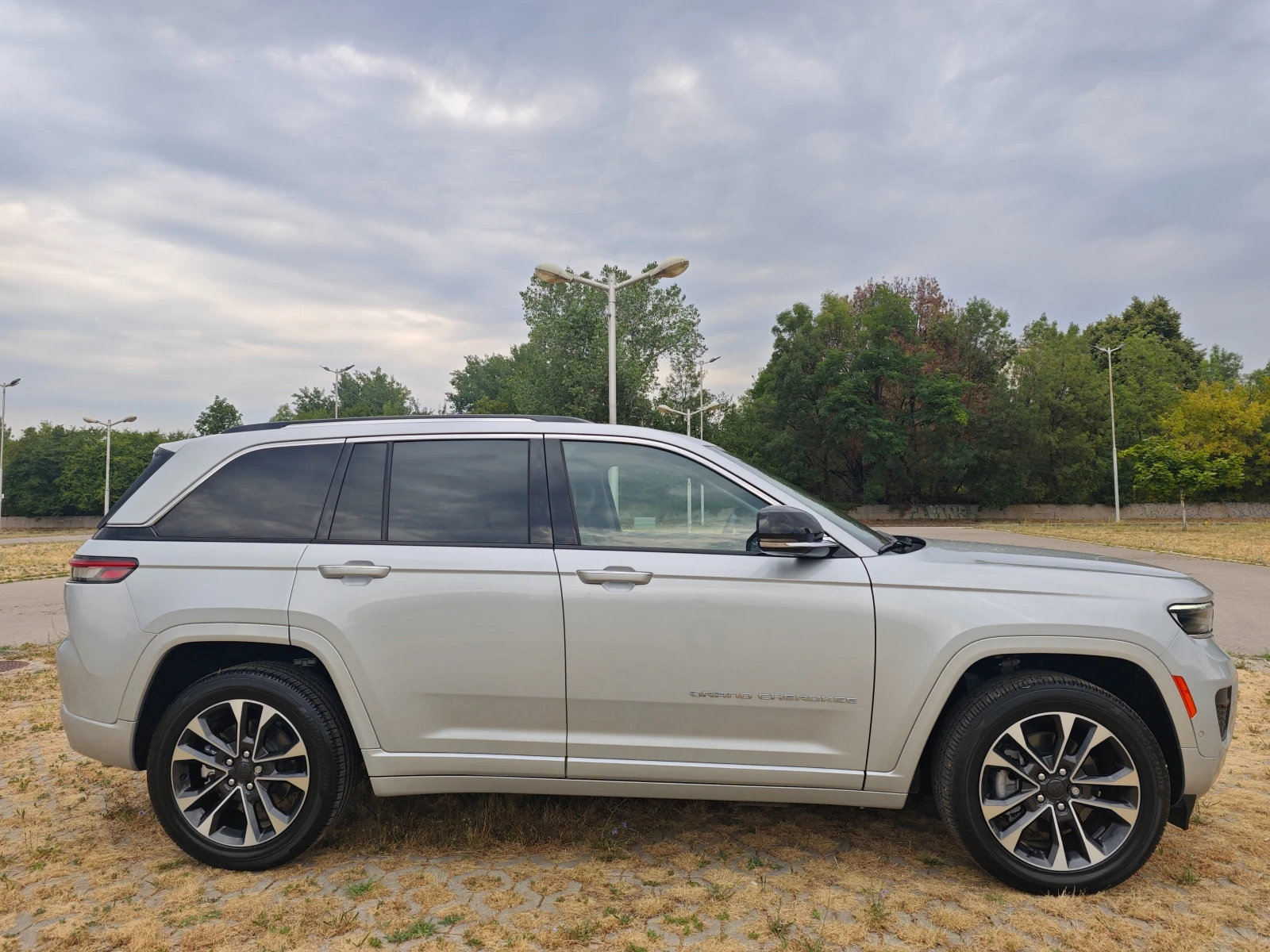 Jeep Grand cherokee Overland Plug-in hybrid 4xe New - изображение 4