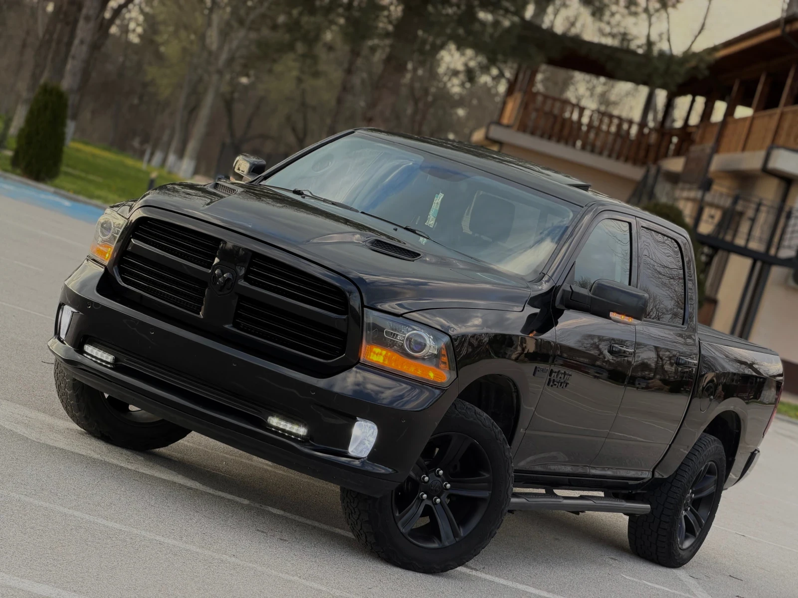 Dodge RAM 1500 5.7 Hemi/LPG/Black Edition, снимка 3 - Автомобили и джипове - 54372457