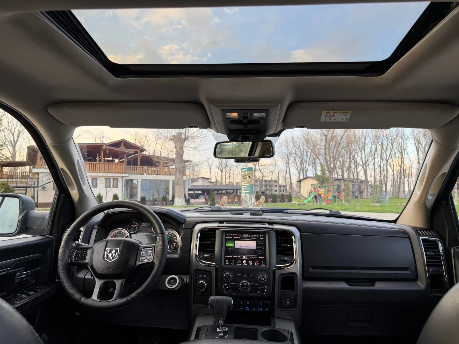 Dodge RAM 1500 5.7 Hemi/LPG/Black Edition, снимка 12 - Автомобили и джипове - 54372457