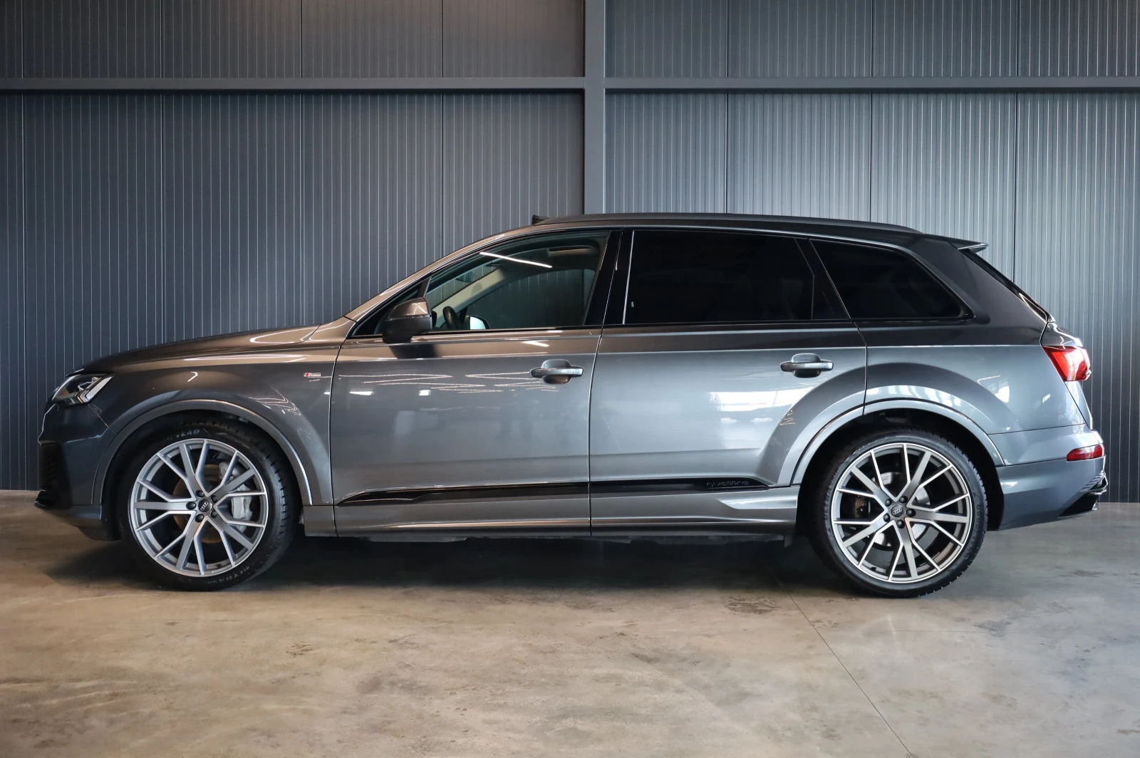 Audi Q7 2XS-LINE* MATRIX LASER LIGHTS* B&O* HEAD UP* PANO*, снимка 3 - Автомобили и джипове - 54651403