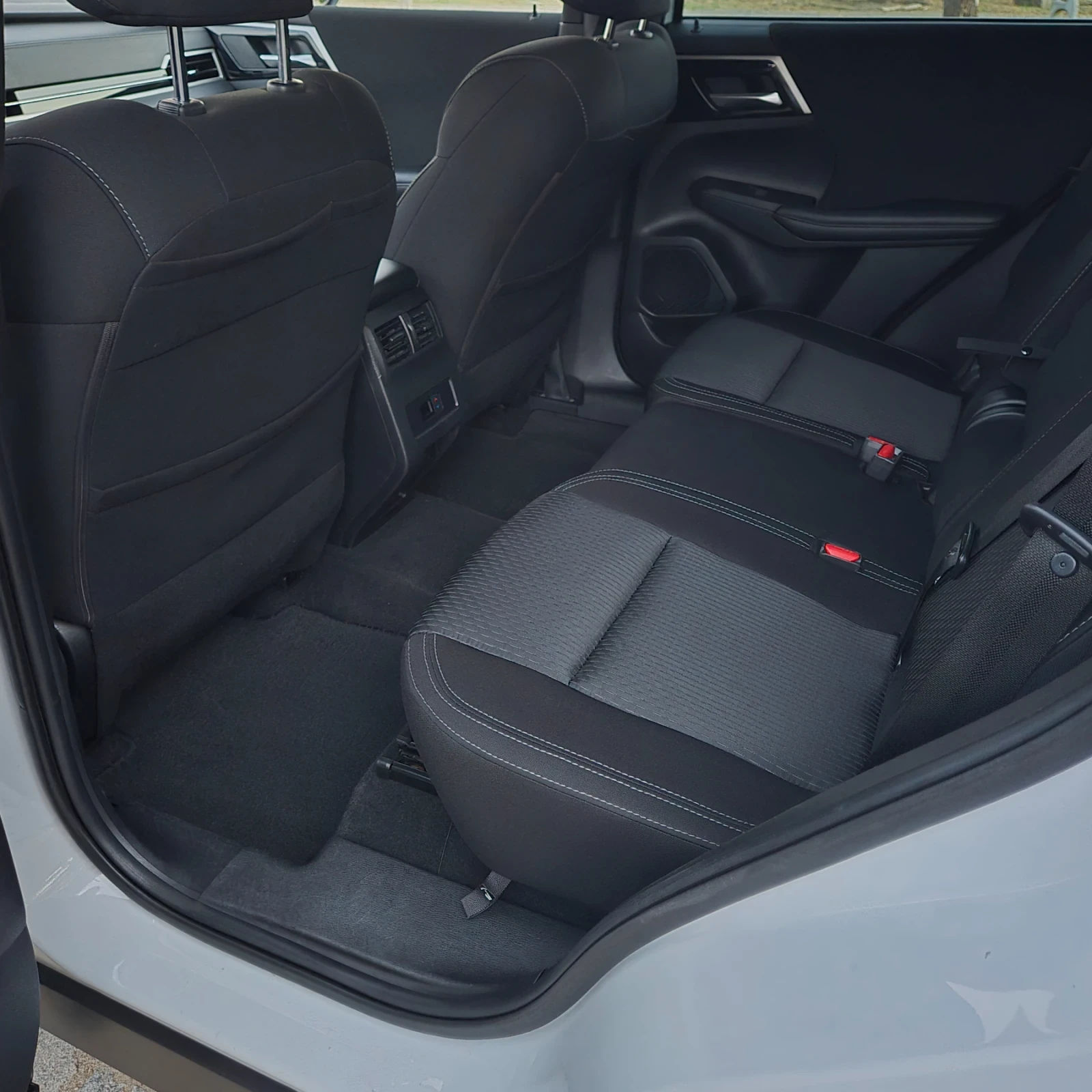 Mitsubishi Outlander 2.5L, 4x4, 7 места, снимка 7 - Автомобили и джипове - 55751601