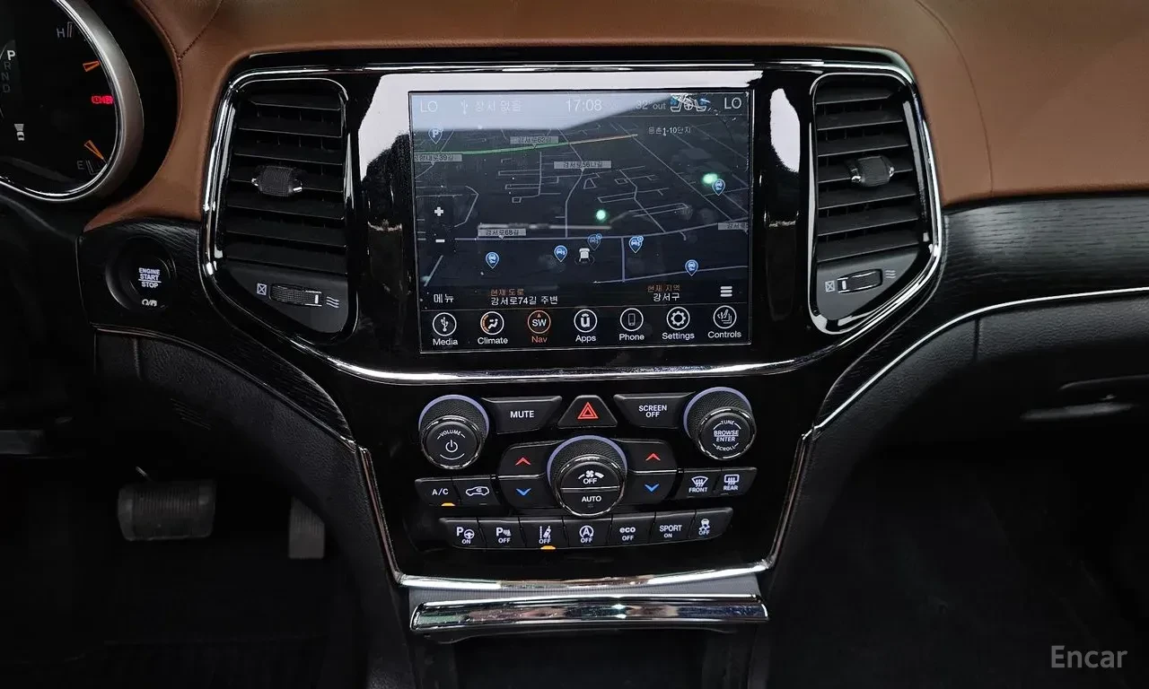 Jeep Grand cherokee 3.6* V6* 8ZF* SUMMIT* ДИСТРОНИК* ОБДУХВАНЕ* LANE* , снимка 9 - Автомобили и джипове - 56173064