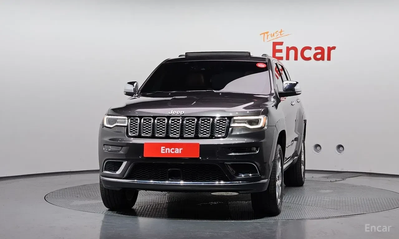 Jeep Grand cherokee 3.6* V6* 8ZF* SUMMIT* ДИСТРОНИК* ОБДУХВАНЕ* LANE* , снимка 3 - Автомобили и джипове - 56173064