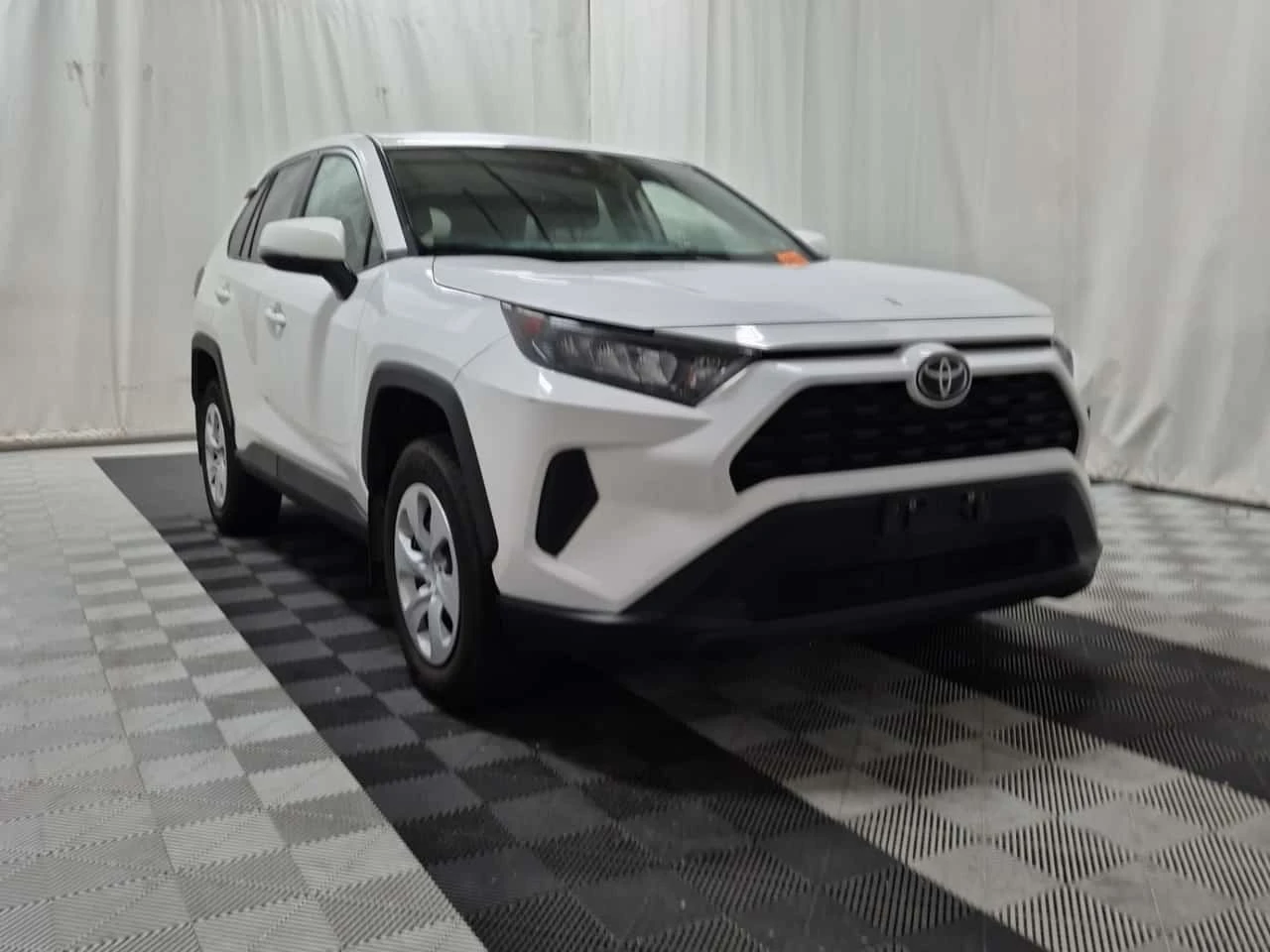 Toyota Rav4 * LE * CARFAX * , снимка 2 - Автомобили и джипове - 56300647