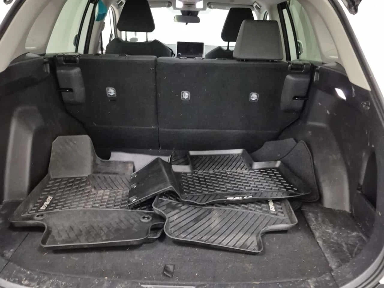 Toyota Rav4 * LE * CARFAX * , снимка 13 - Автомобили и джипове - 56300647