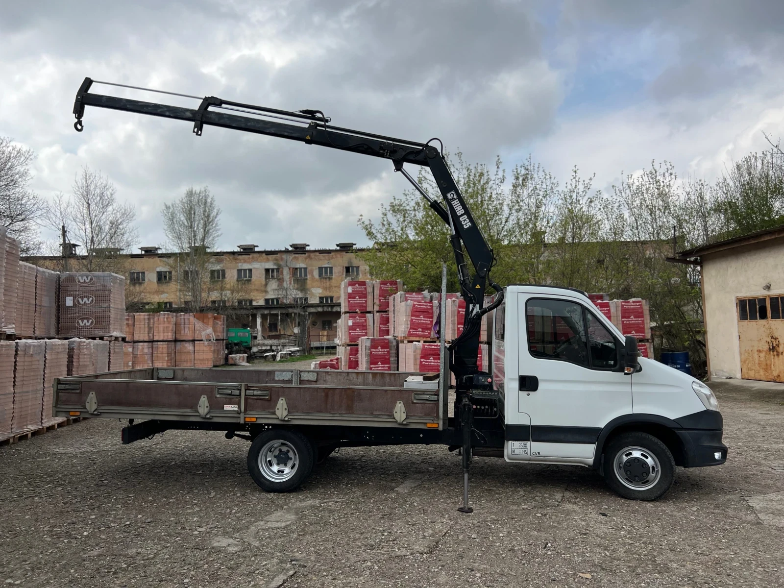 Iveco 35c15 Бордови/Кран Hiab 035 - изображение 5