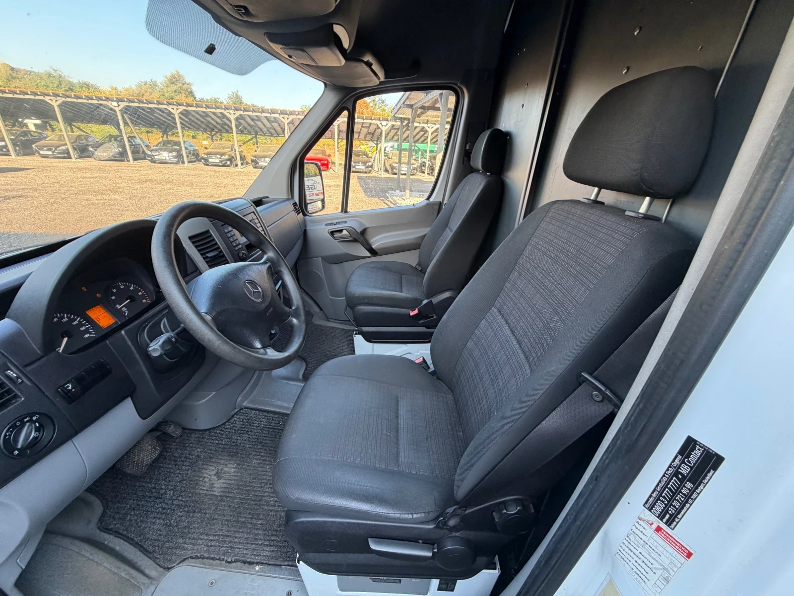 Mercedes-Benz Sprinter AUTOMAT* METAN* PADASHT BORD* REALNI KM* , снимка 7 - Бусове и автобуси - 56208582