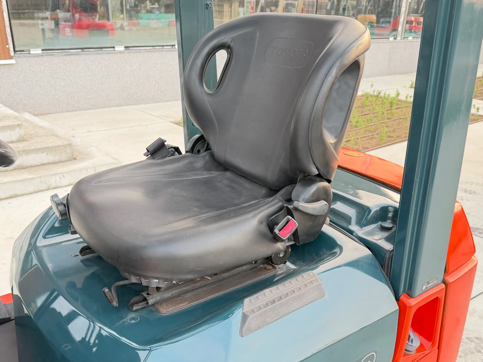 Мотокар Toyota 1.8 Тона / Триплекс / Св. Ход / Изравнител / 4.7м, снимка 12 - Индустриална техника - 53631986
