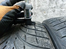 Гуми Зимни 255/55R18, снимка 4
