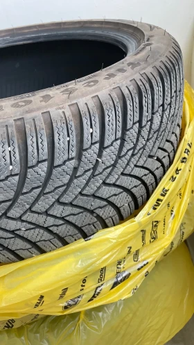 Гуми Зимни 225/45R17, снимка 1