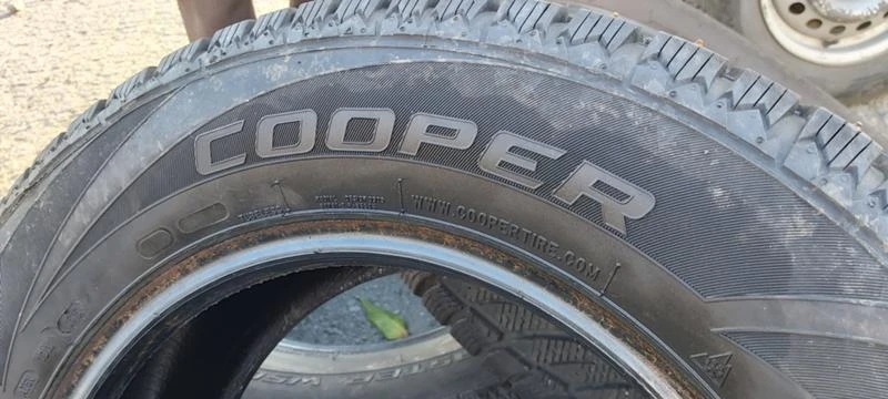 Гуми Зимни 215/65R16, снимка 6 - Гуми и джанти - 30923470