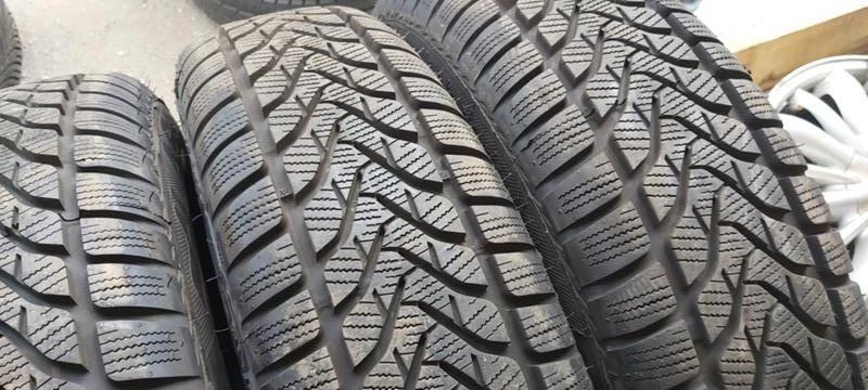 Гуми Зимни 175/80R14, снимка 4 - Гуми и джанти - 33054861