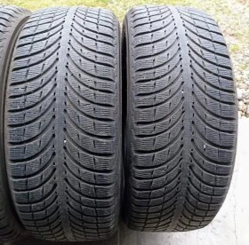 Гуми Зимни 235/50R19, снимка 2 - Гуми и джанти - 38346416