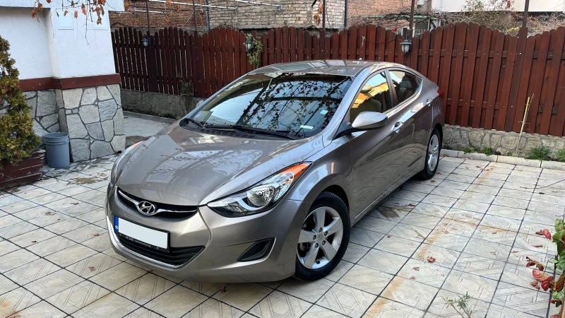 Hyundai Elantra, снимка 1 - Автомобили и джипове - 48553244