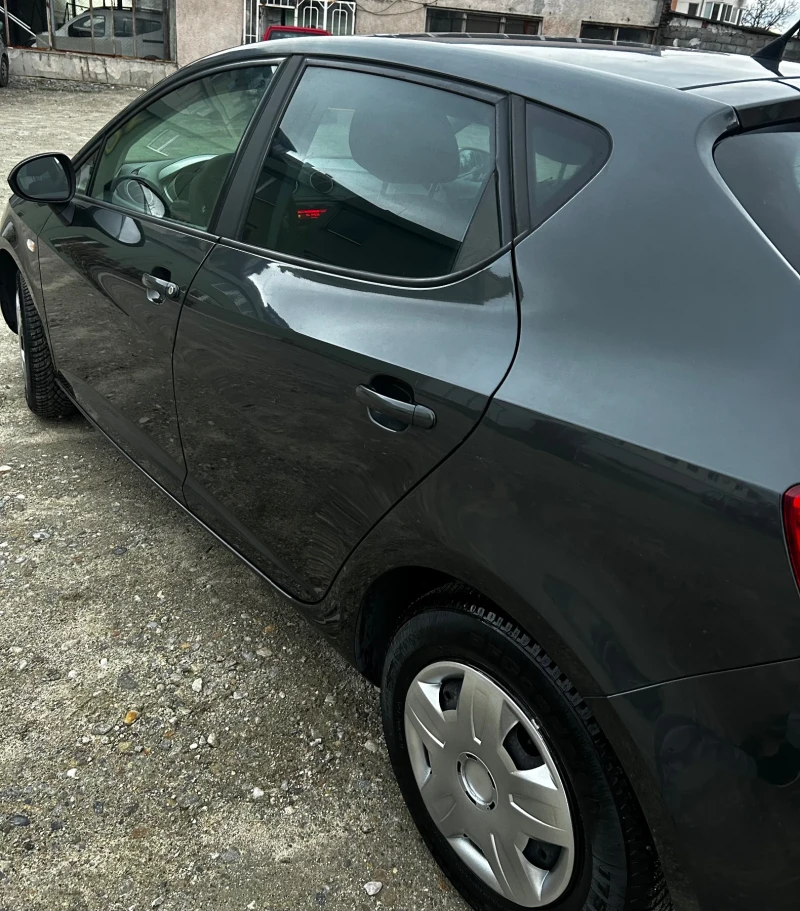 Seat Ibiza, снимка 4 - Автомобили и джипове - 48495757