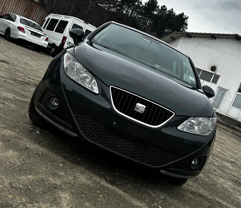 Seat Ibiza, снимка 1 - Автомобили и джипове - 48495757