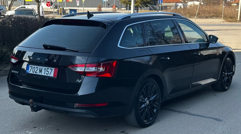 Skoda Superb  1.4 TSI IV PHEV, снимка 4 - Автомобили и джипове - 49565927