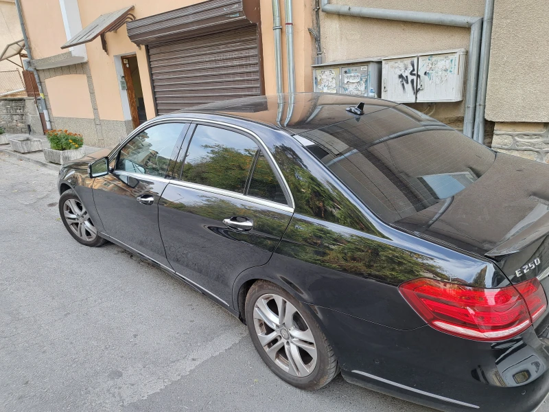 Mercedes-Benz E 250 4matik blutek, снимка 2 - Автомобили и джипове - 49104764