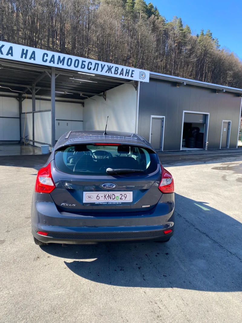 Ford Focus 1.6, снимка 5 - Автомобили и джипове - 49377814