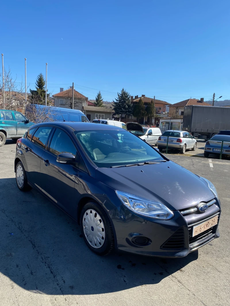 Ford Focus 1.6, снимка 8 - Автомобили и джипове - 49377814