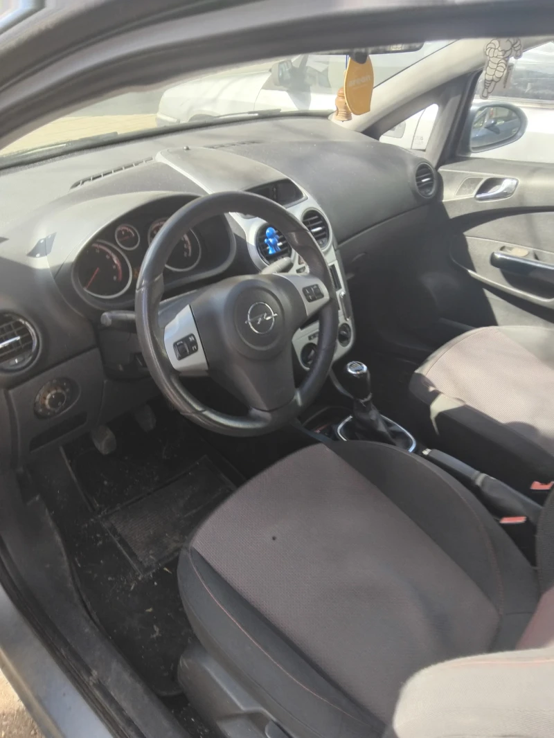 Opel Corsa 1.2 16v 80к.с., снимка 7 - Автомобили и джипове - 49420796