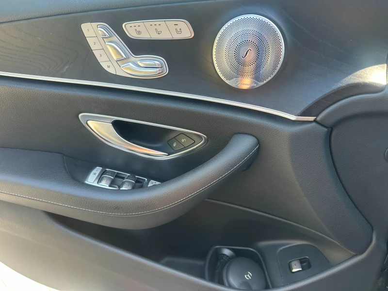 Mercedes-Benz E 450, снимка 11 - Автомобили и джипове - 52831416