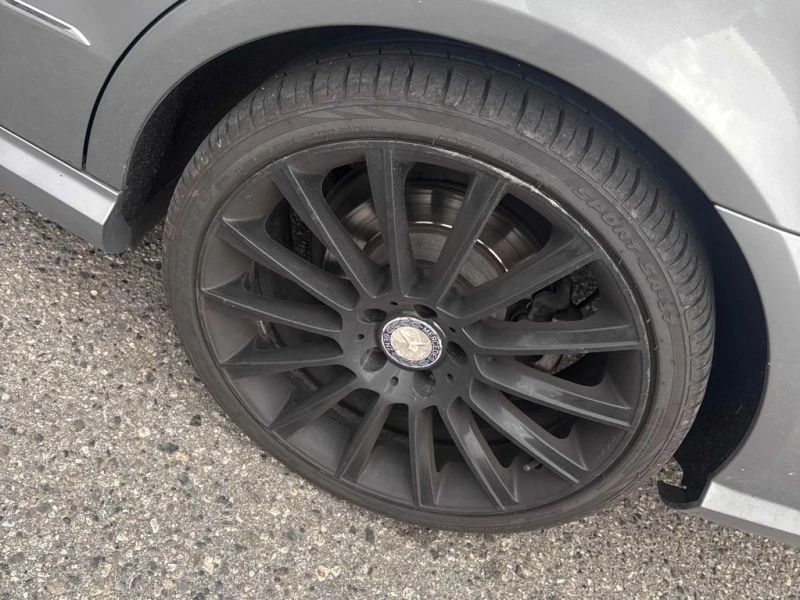 Mercedes-Benz E 300 * CARFAX * БЕЗ ПЪРВОНАЧАЛНА ВНОСКА, снимка 7 - Автомобили и джипове - 52940523