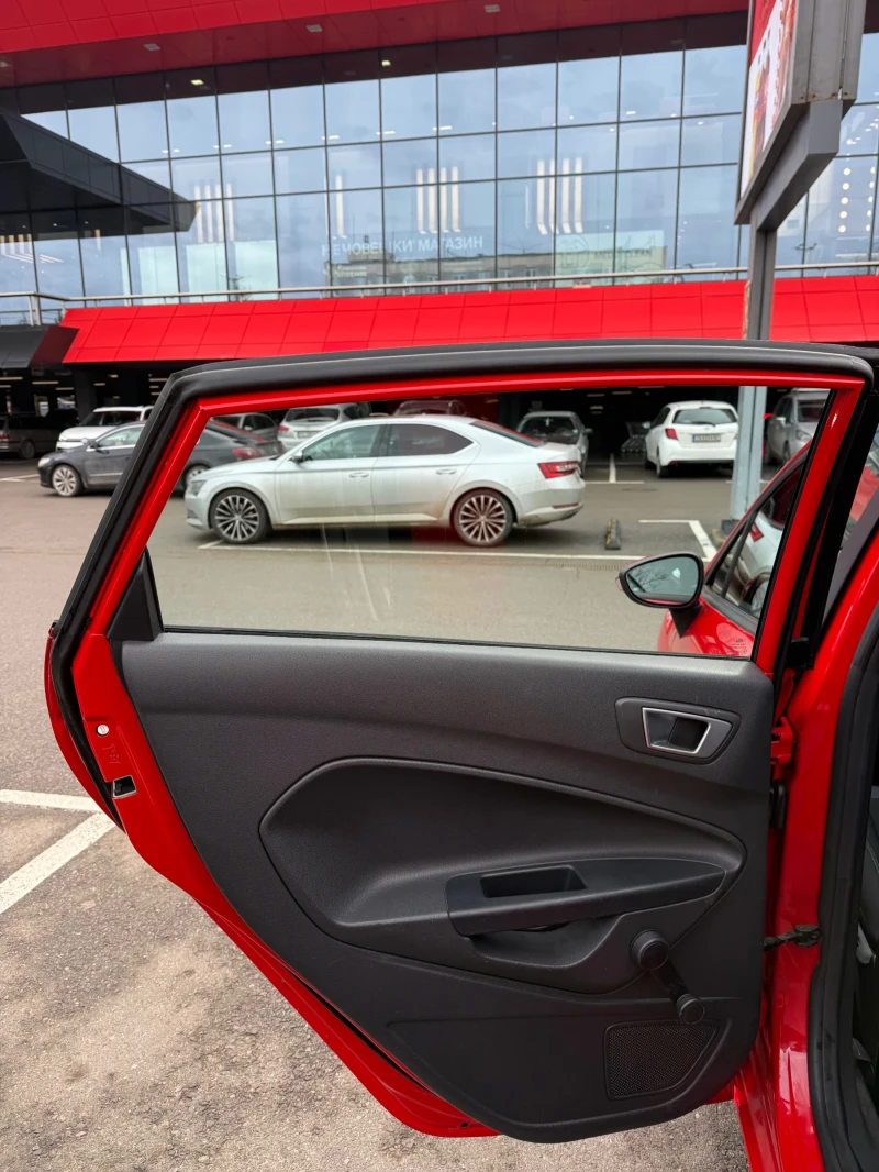 Ford Fiesta, снимка 10 - Автомобили и джипове - 53418441