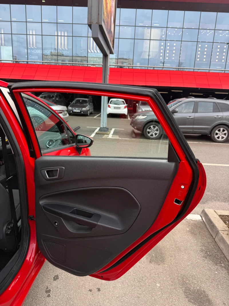 Ford Fiesta, снимка 11 - Автомобили и джипове - 53418441