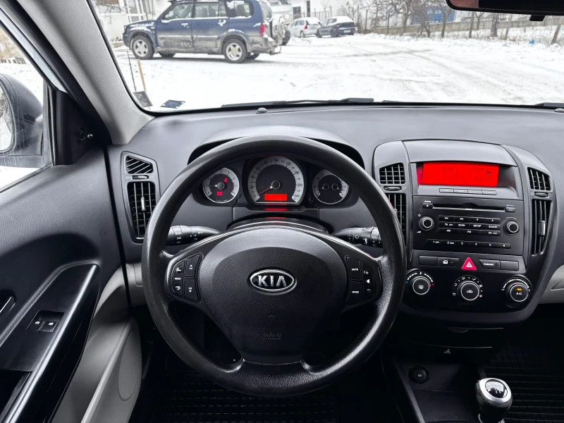 Kia Ceed SW 1.4 LPG, снимка 10 - Автомобили и джипове - 53539063