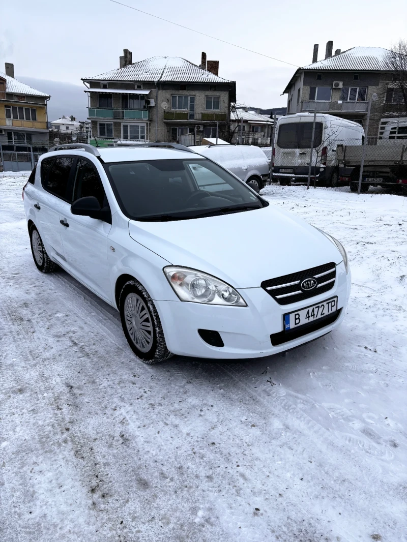 Kia Ceed SW 1.4 LPG, снимка 3 - Автомобили и джипове - 53539063