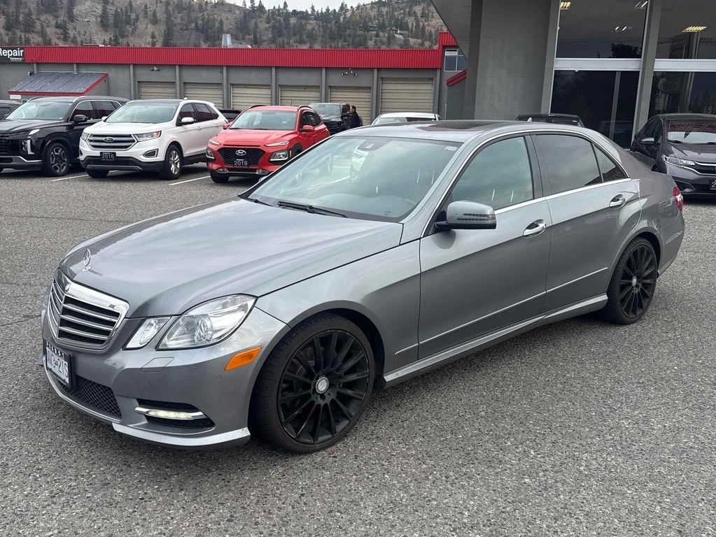 Mercedes-Benz E 300 * CARFAX * БЕЗ ПЪРВОНАЧАЛНА ВНОСКА, снимка 1