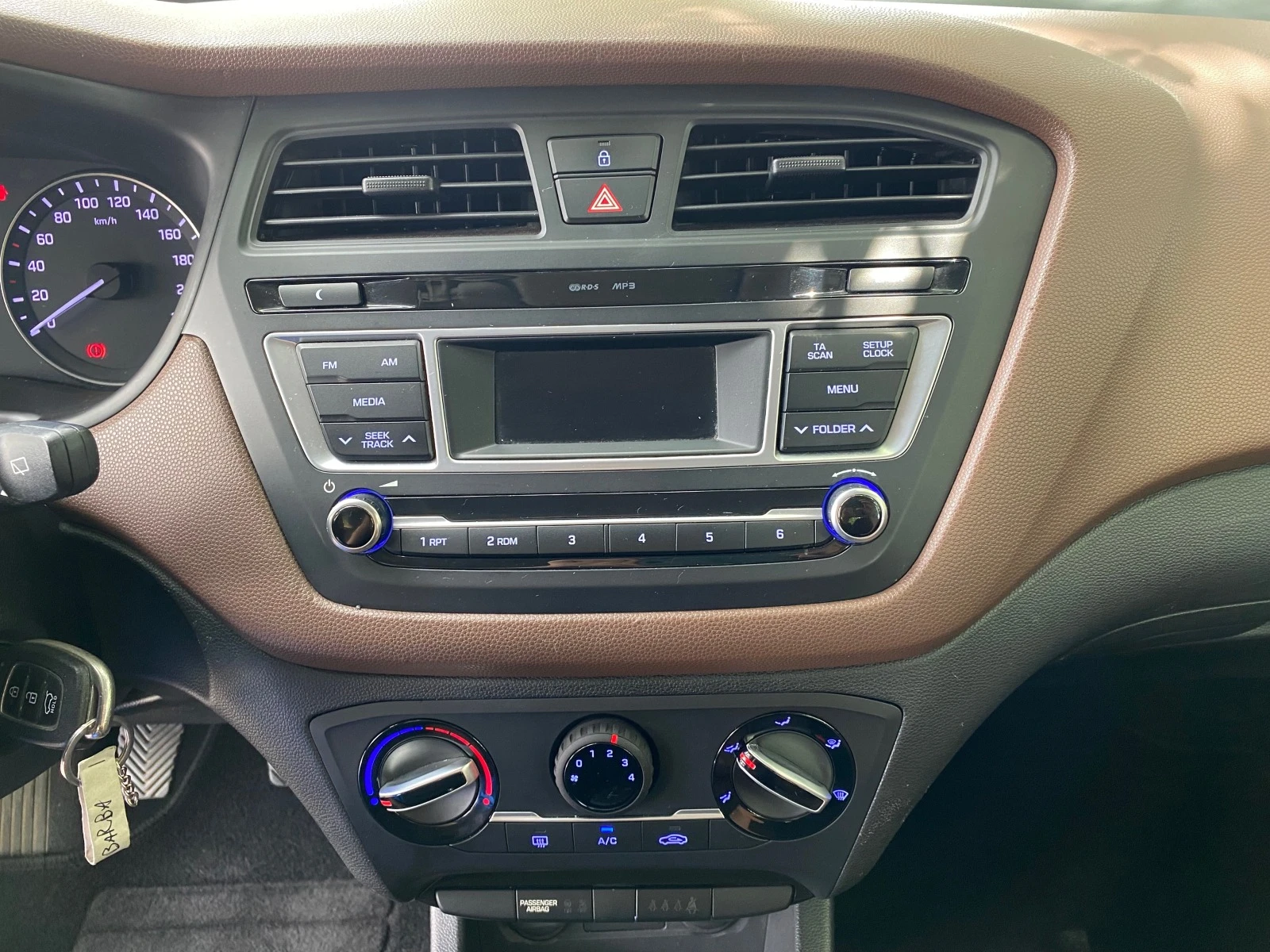 Hyundai I20 1.3i-84k.s | Mobile.bg — изображение 12