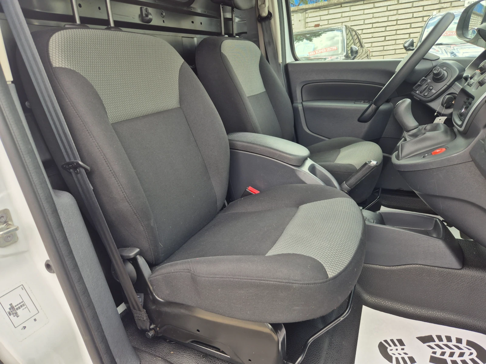 Renault Kangoo 1.5dci 90 k.s. EURO 6 - изображение 10