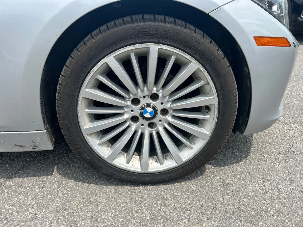 BMW 320 2015 XDRIVE * 38, 873 KM!* * АВТО КРЕДИТ* * КЛИП*  - изображение 6