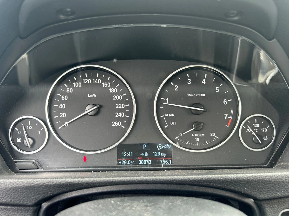 BMW 320 2015 XDRIVE * 38, 873 KM!* * АВТО КРЕДИТ* * КЛИП*  - изображение 10