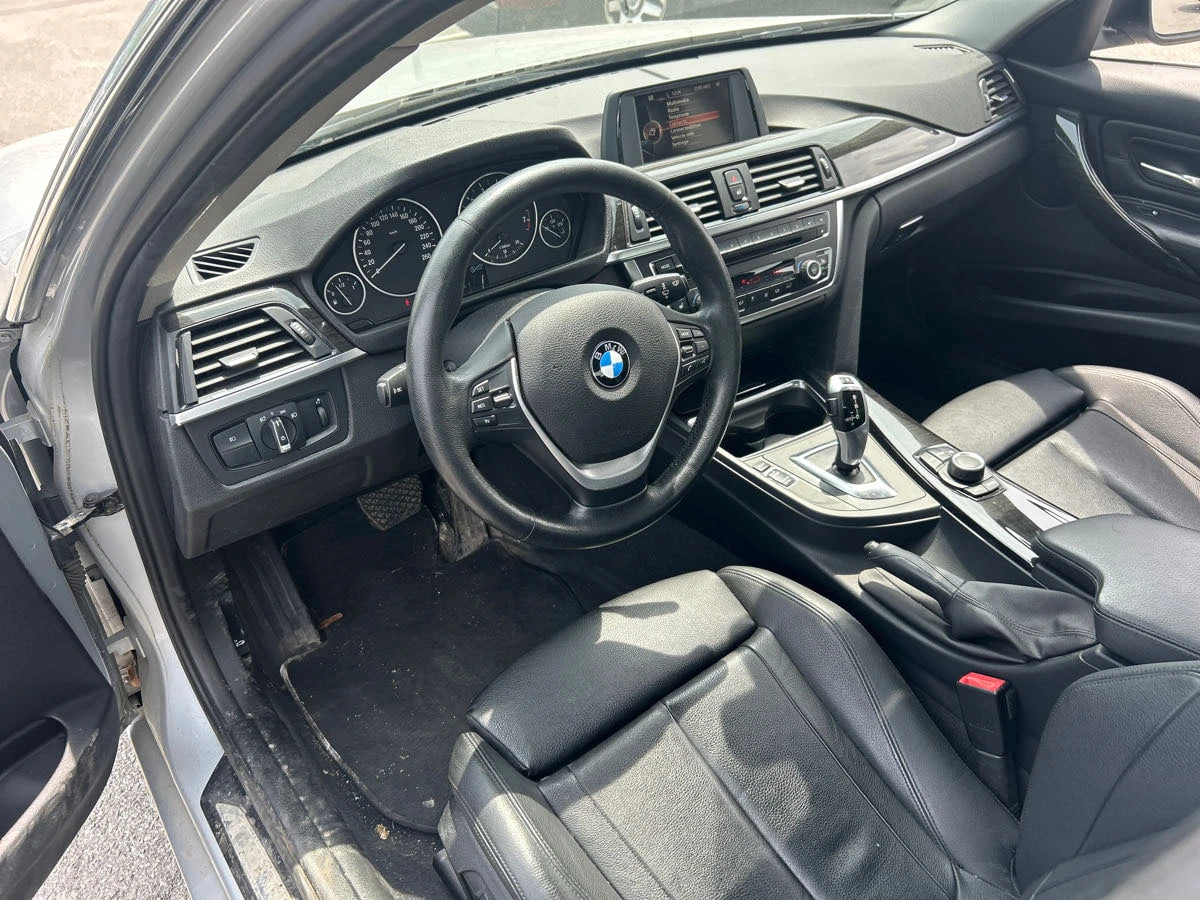 BMW 320 2015 XDRIVE * 38, 873 KM!* * АВТО КРЕДИТ* * КЛИП*  - изображение 8