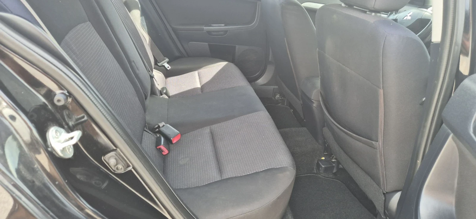 Mitsubishi Lancer 1.5-110кс.КЛИМА - изображение 10