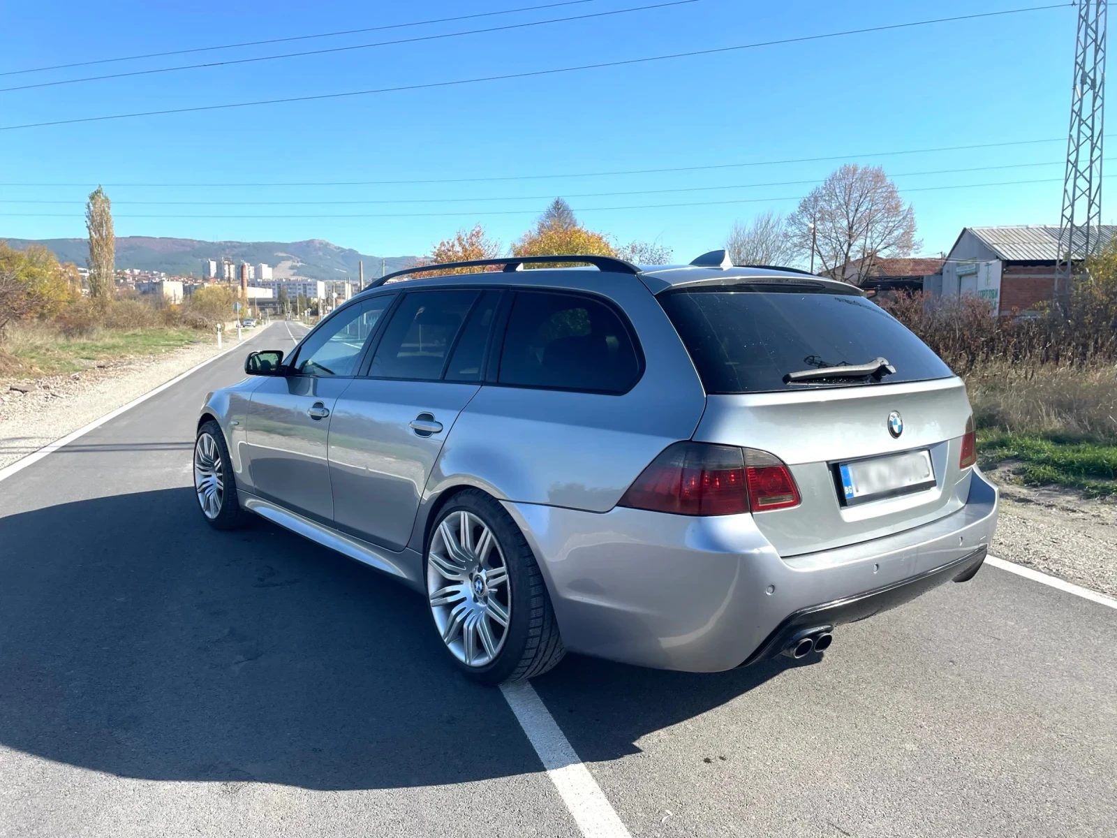 BMW 530 530d xDrive M-PACK - изображение 2