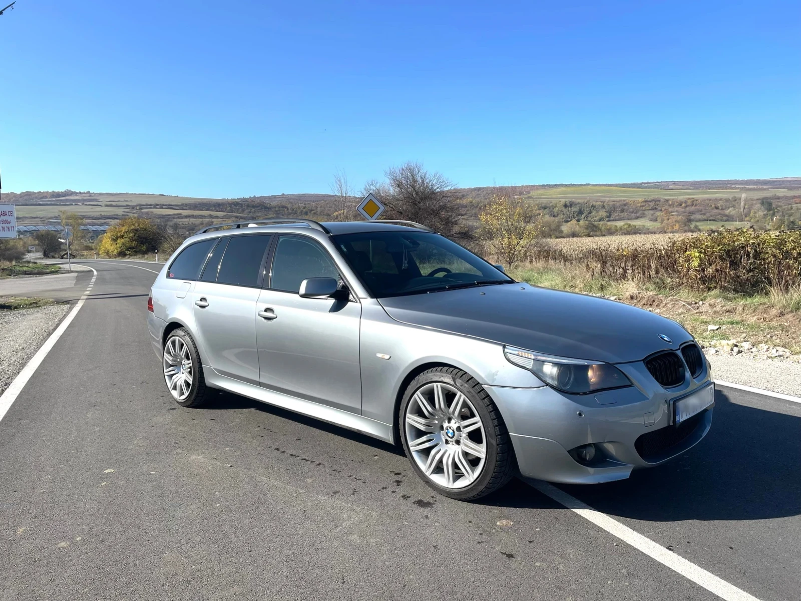 BMW 530 530d xDrive M-PACK - изображение 5