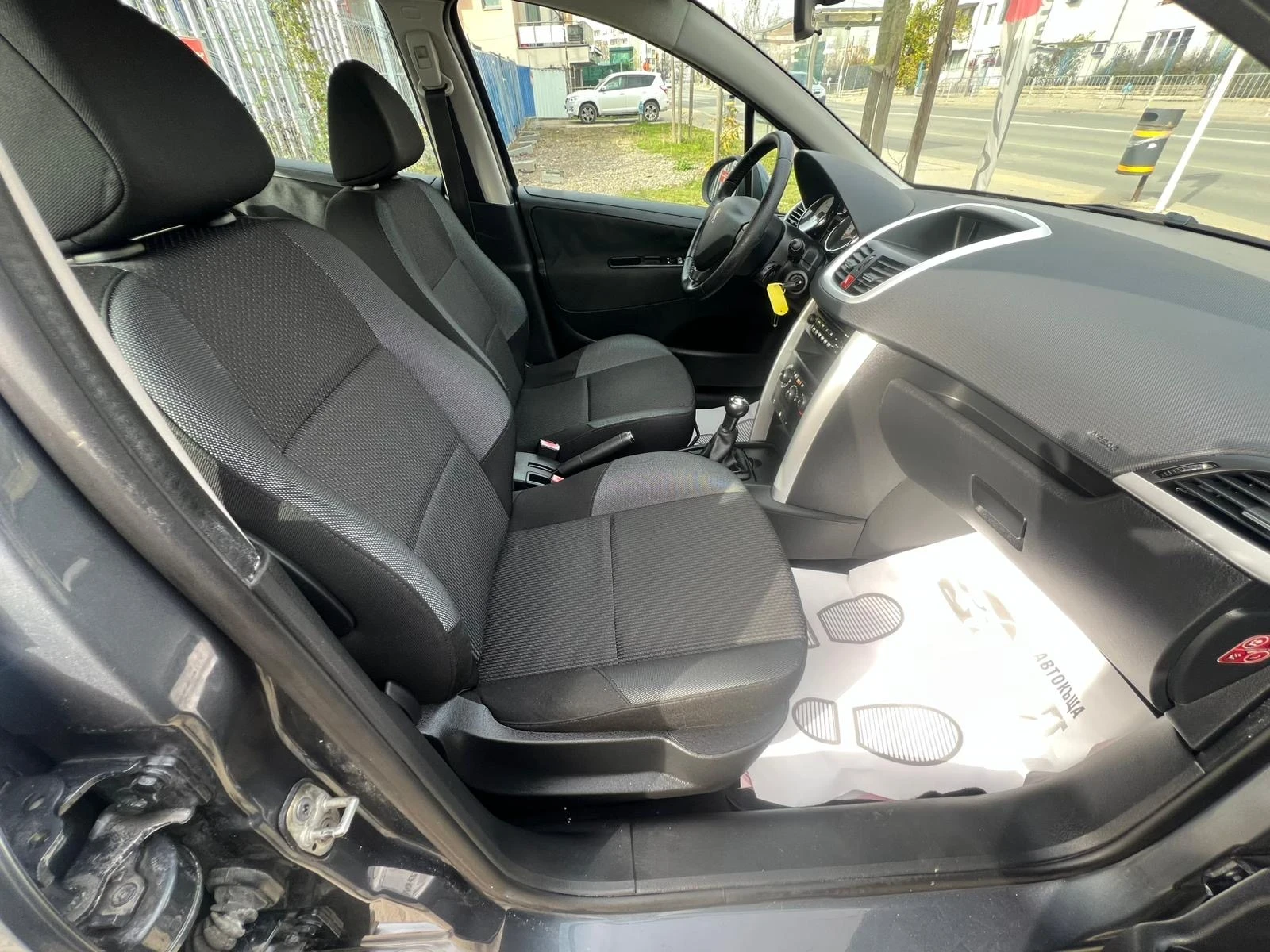 Peugeot 207 1.4HDi | Mobile.bg   11