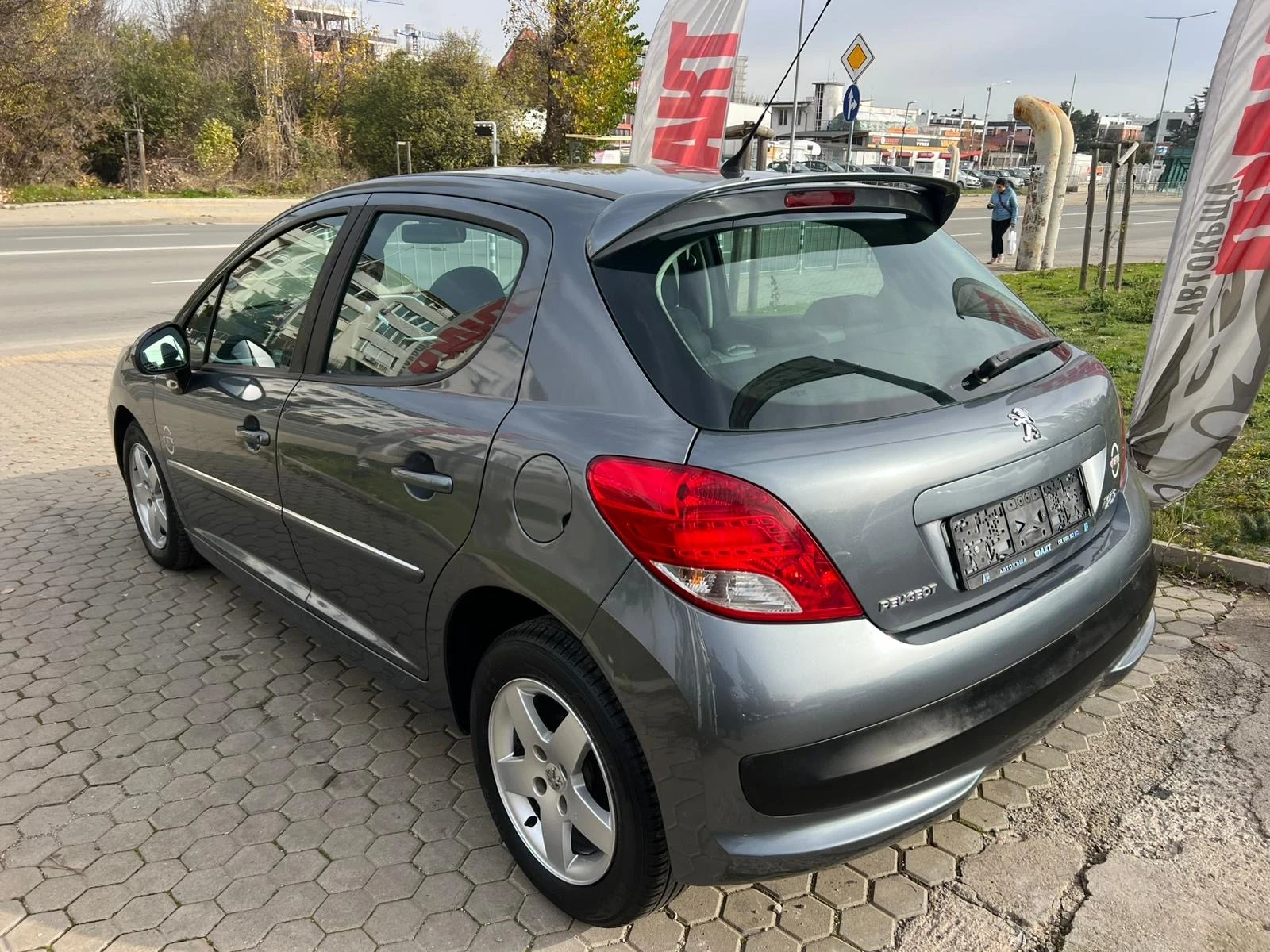 Peugeot 207 1.4HDi - изображение 4