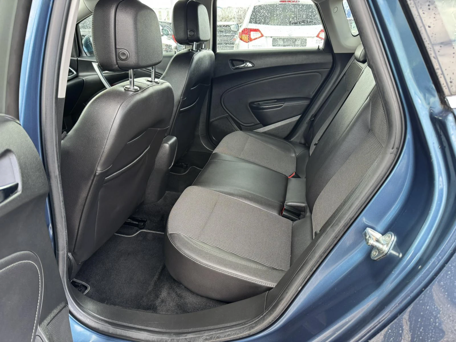 Opel Astra 1.7cdti , снимка 8 - Автомобили и джипове - 54237042