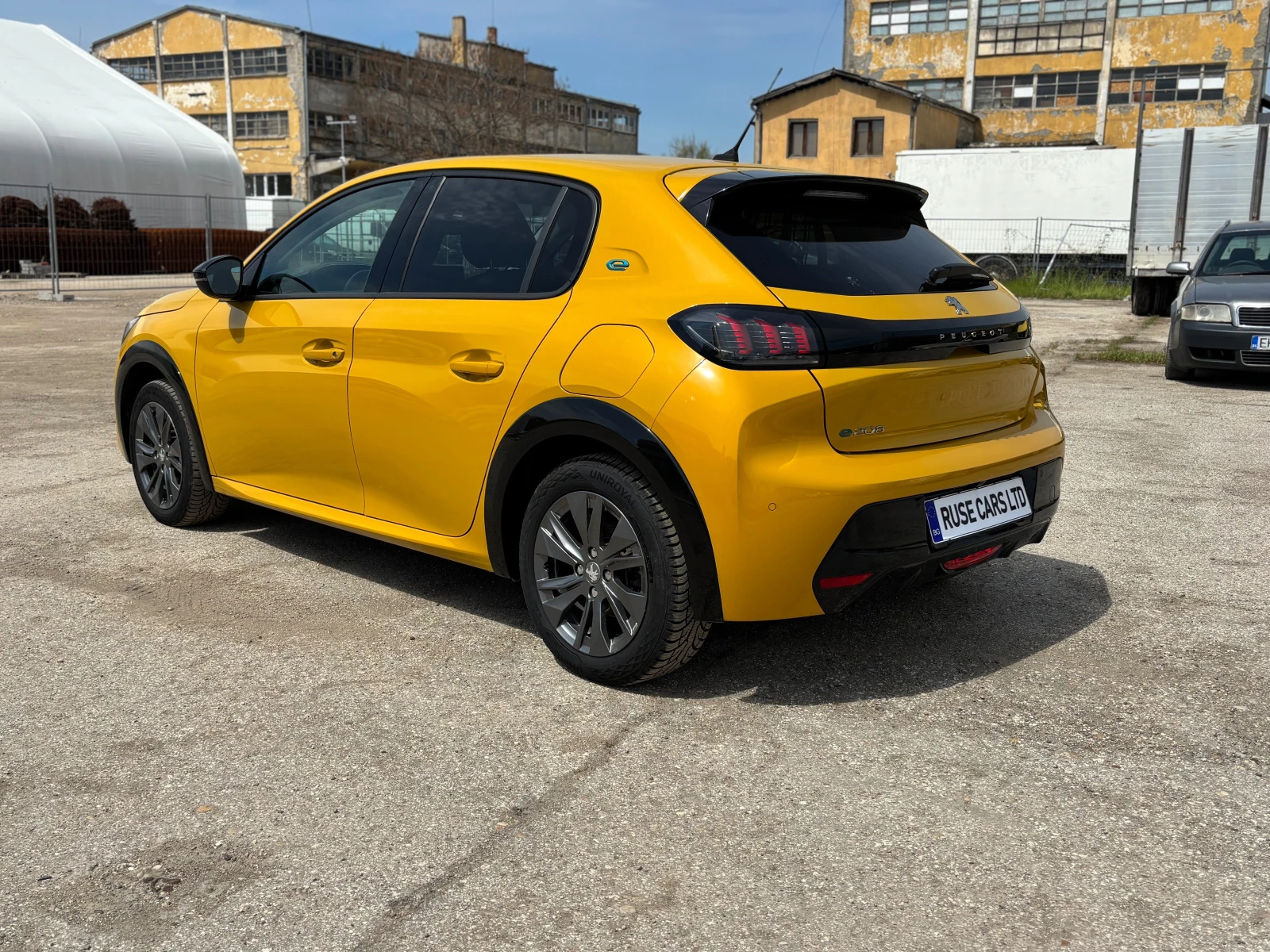 Peugeot 208 e-208 Face модел, снимка 4 - Автомобили и джипове - 54256992