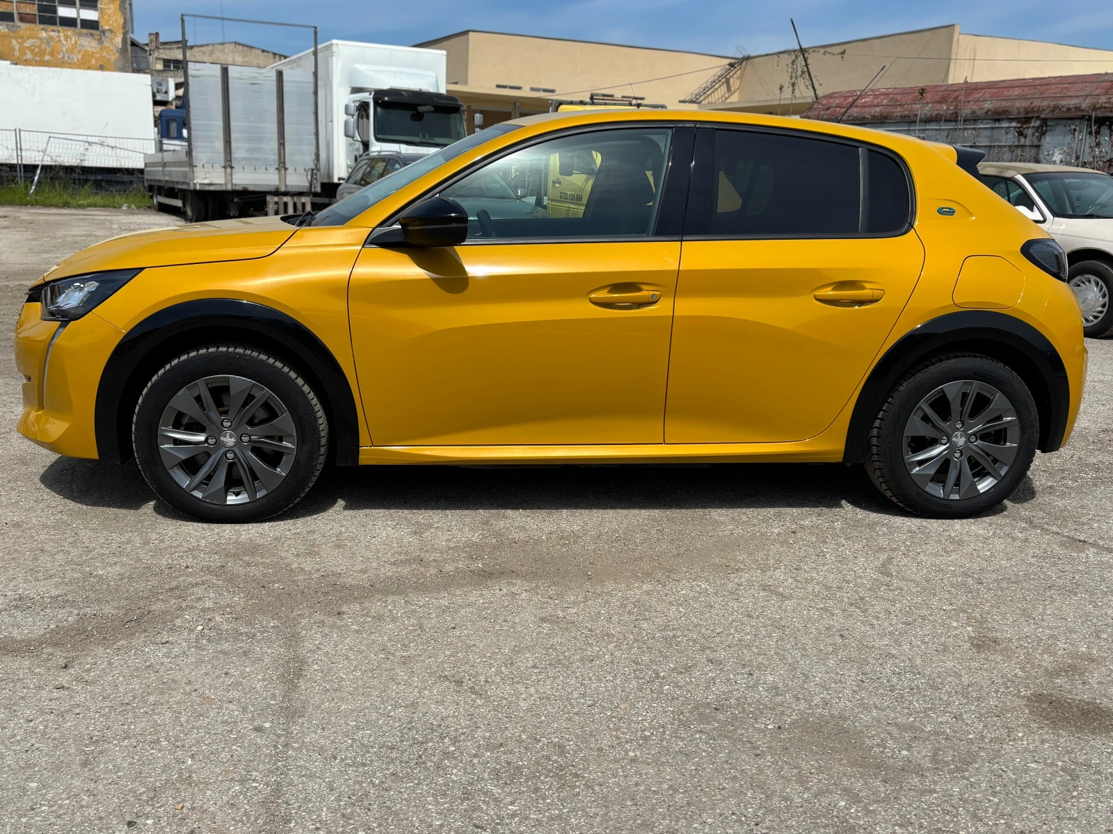 Peugeot 208 e-208 Face модел, снимка 3 - Автомобили и джипове - 54256992