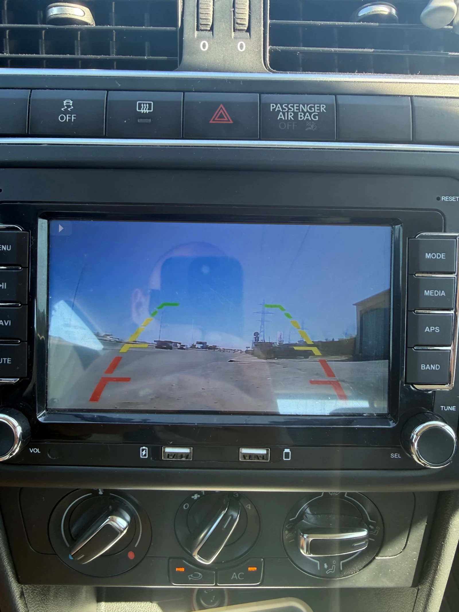 VW Polo 1.6 TDI, снимка 8 - Автомобили и джипове - 54327723