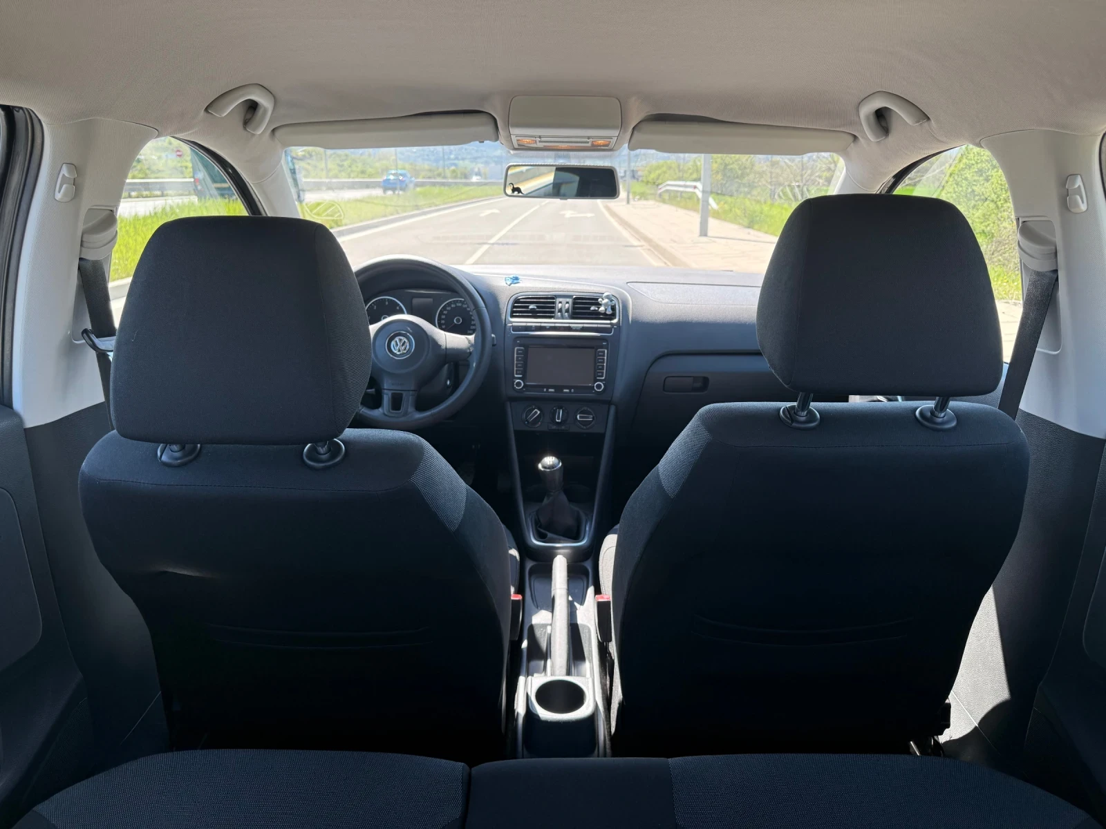 VW Polo 1.6 TDI, снимка 13 - Автомобили и джипове - 54327723