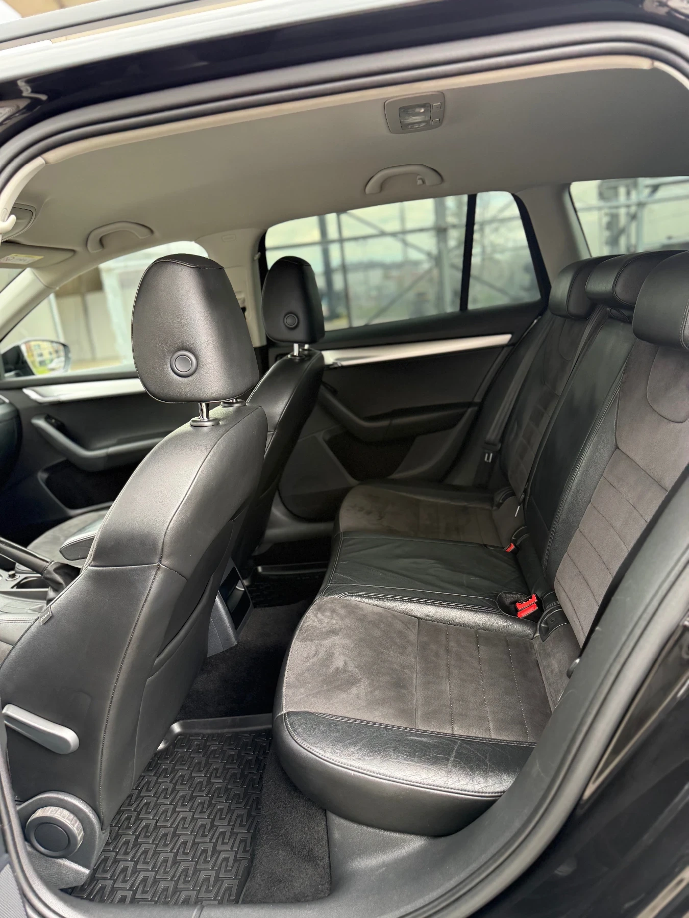 Skoda Octavia 1.5 МЕТАН АВТОМАТ- ГОТОВ ЛИЗИНГ, снимка 11 - Автомобили и джипове - 54397688